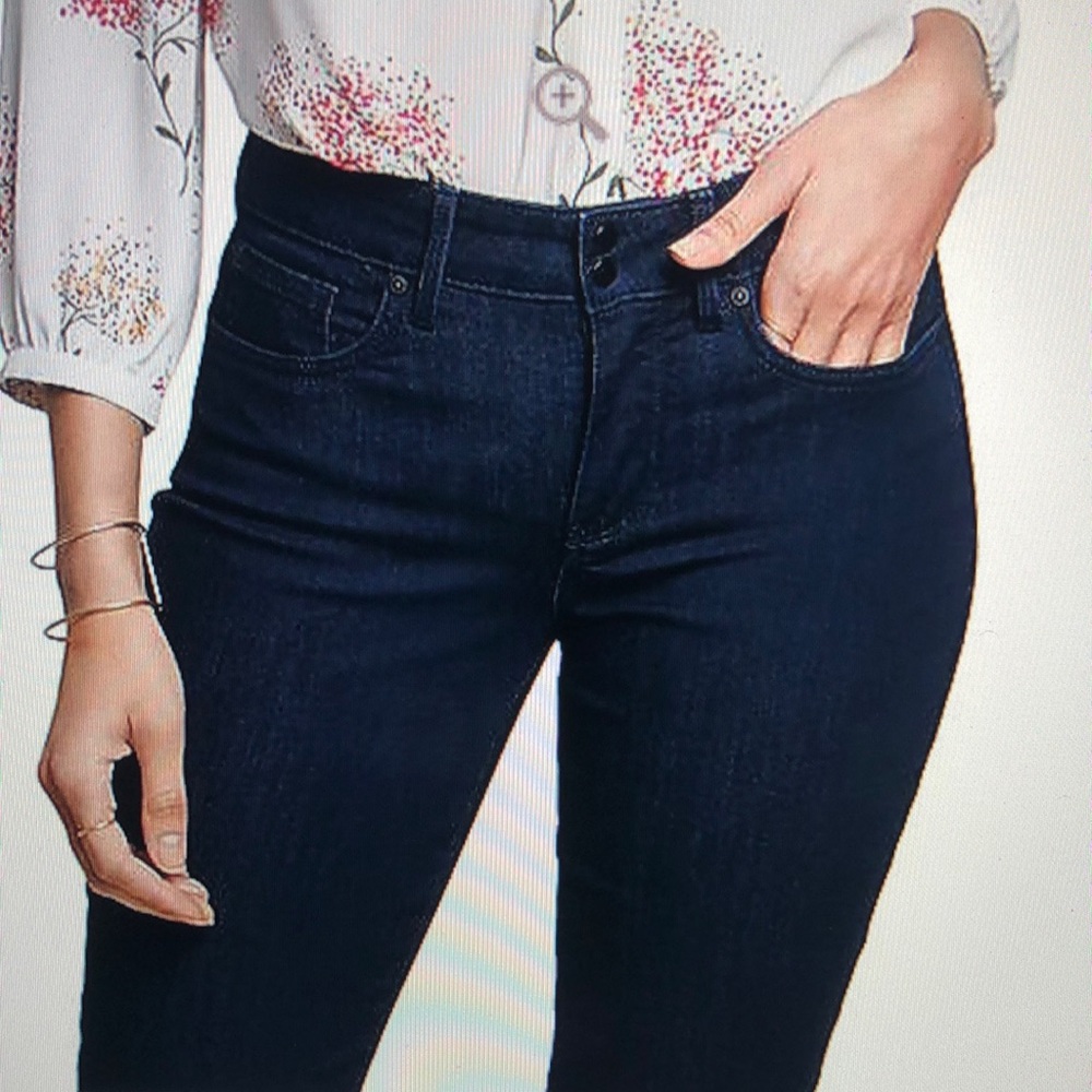 NYDJ Cool Embrace Skinny Crop with Side Slits size 22W (dark blue called rinse)